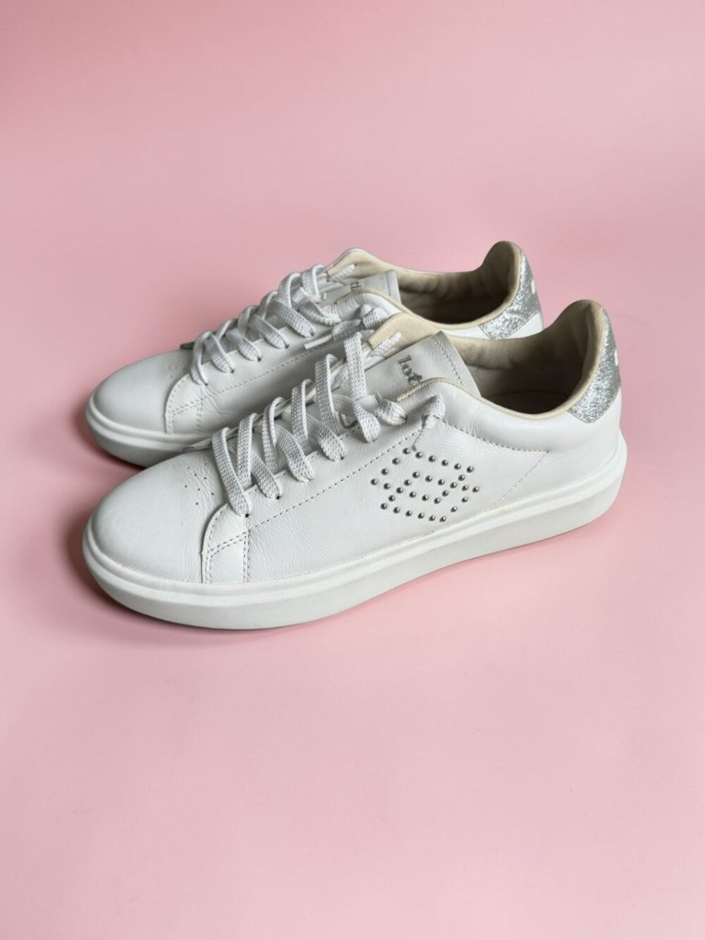 LOTTO Women’s White Silver Leather Sneakers Size 9.5